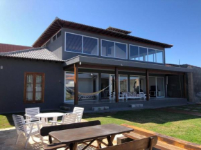 Casa maravilhosa a 2 quadras da praia - 5 suites